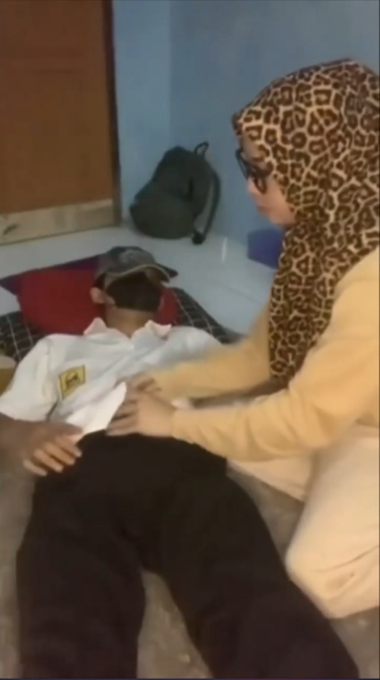 Indo Viral 2025 Tante Hijab Dan Imuk Penasaran Rudal Brondong Nya Di Tutorial Global Top New